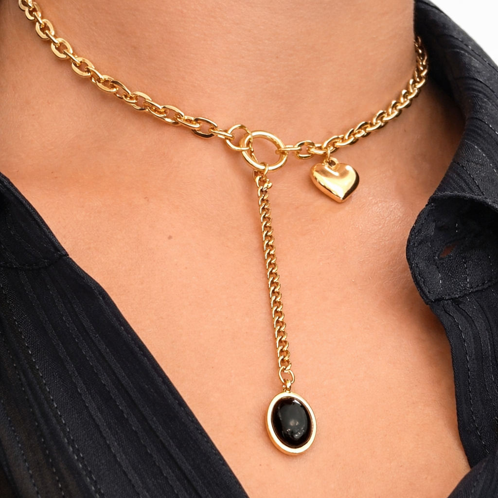 AMARA TOGGLE HEART & ONYX DROP