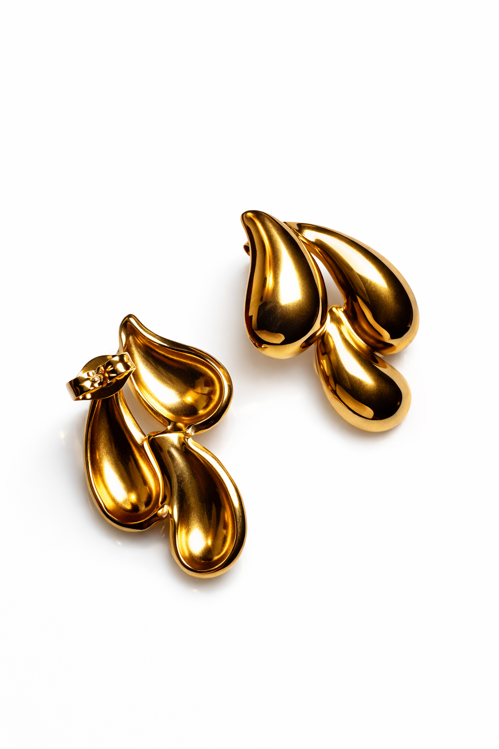 GOLDEN CASCADE SCULPT EARRINGS