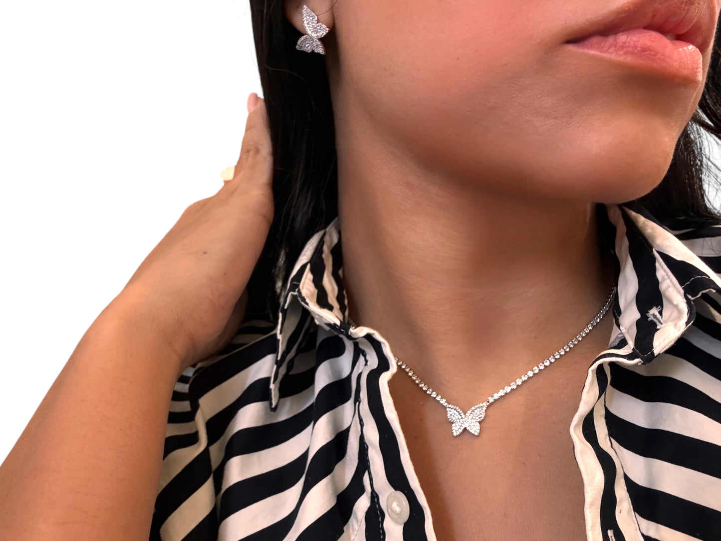 BUTTERFLY SPARKLE NECKLACE & STUD SET