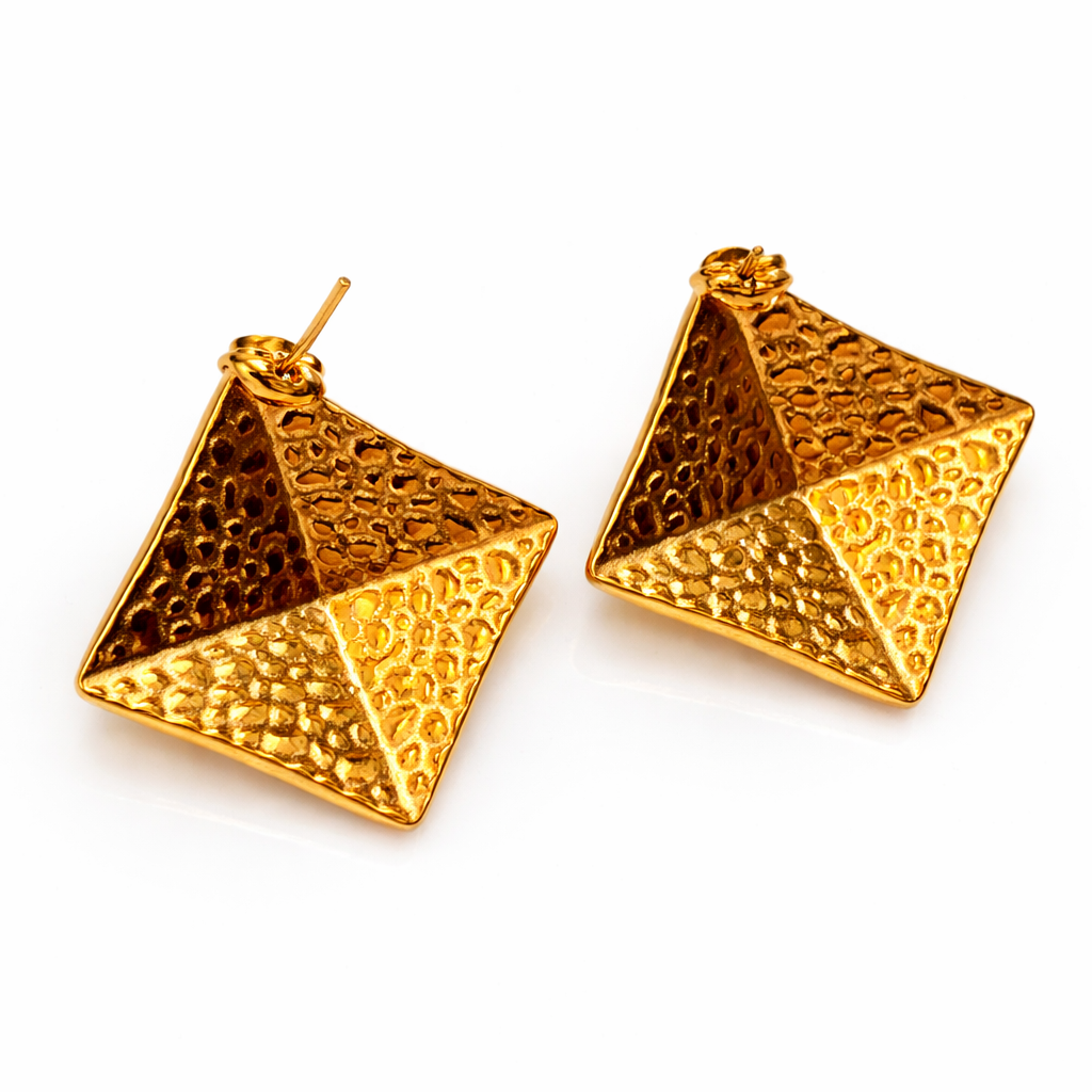 GOLDEN APEX PYRAMID STUDS