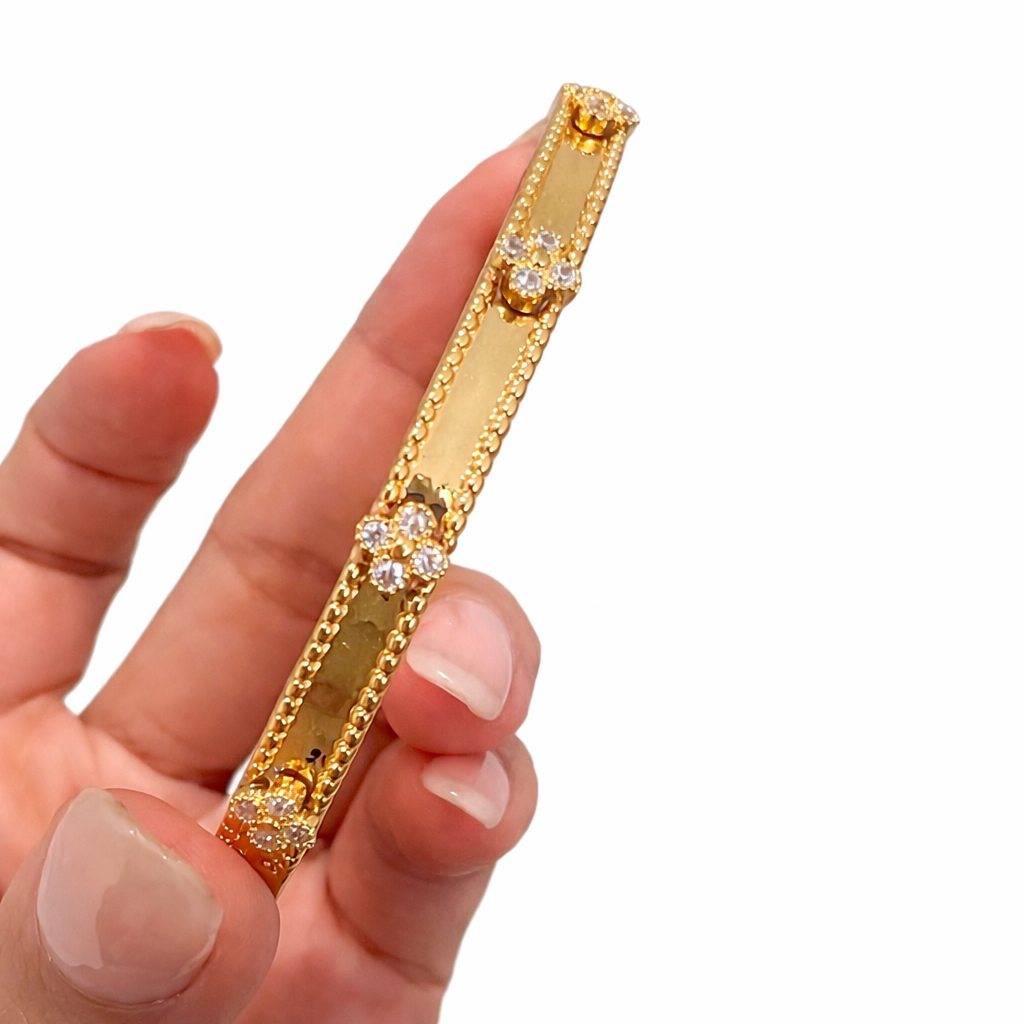 GOLDEN BLOOM CRYSTAL BANGLE