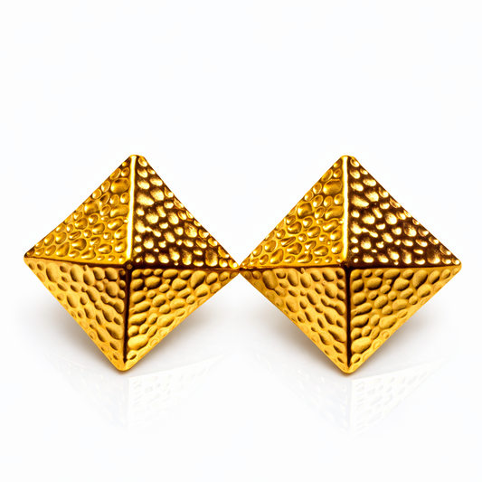 GOLDEN APEX PYRAMID STUDS